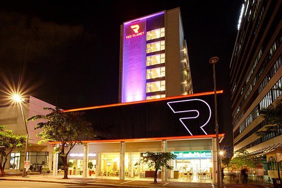 Jobtalk - Front Desk Staff vacancy in Parañaque! Hiring by Red Planet Manila