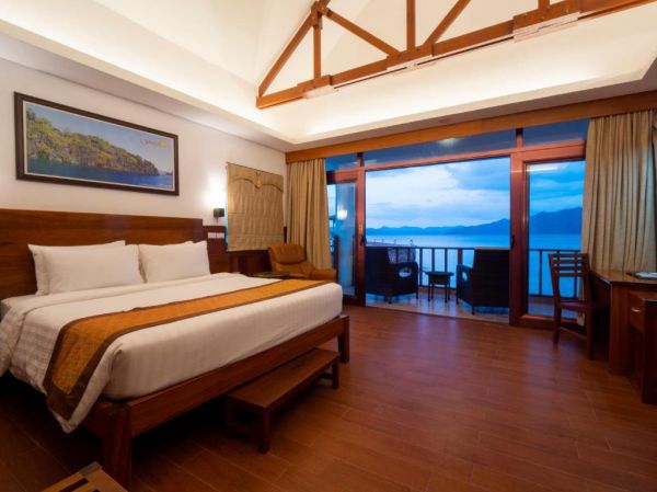 Jobtalk - Carpenter vacancy in Culion! Hiring by Sunlight Ecotourism Island Resort